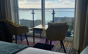 Flat 3, Murray Crescent House